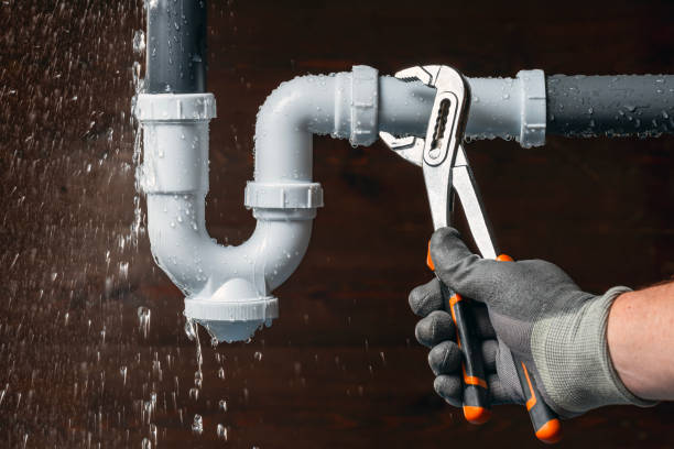 Professional Gas Line Repair technician working in Bellport, NY